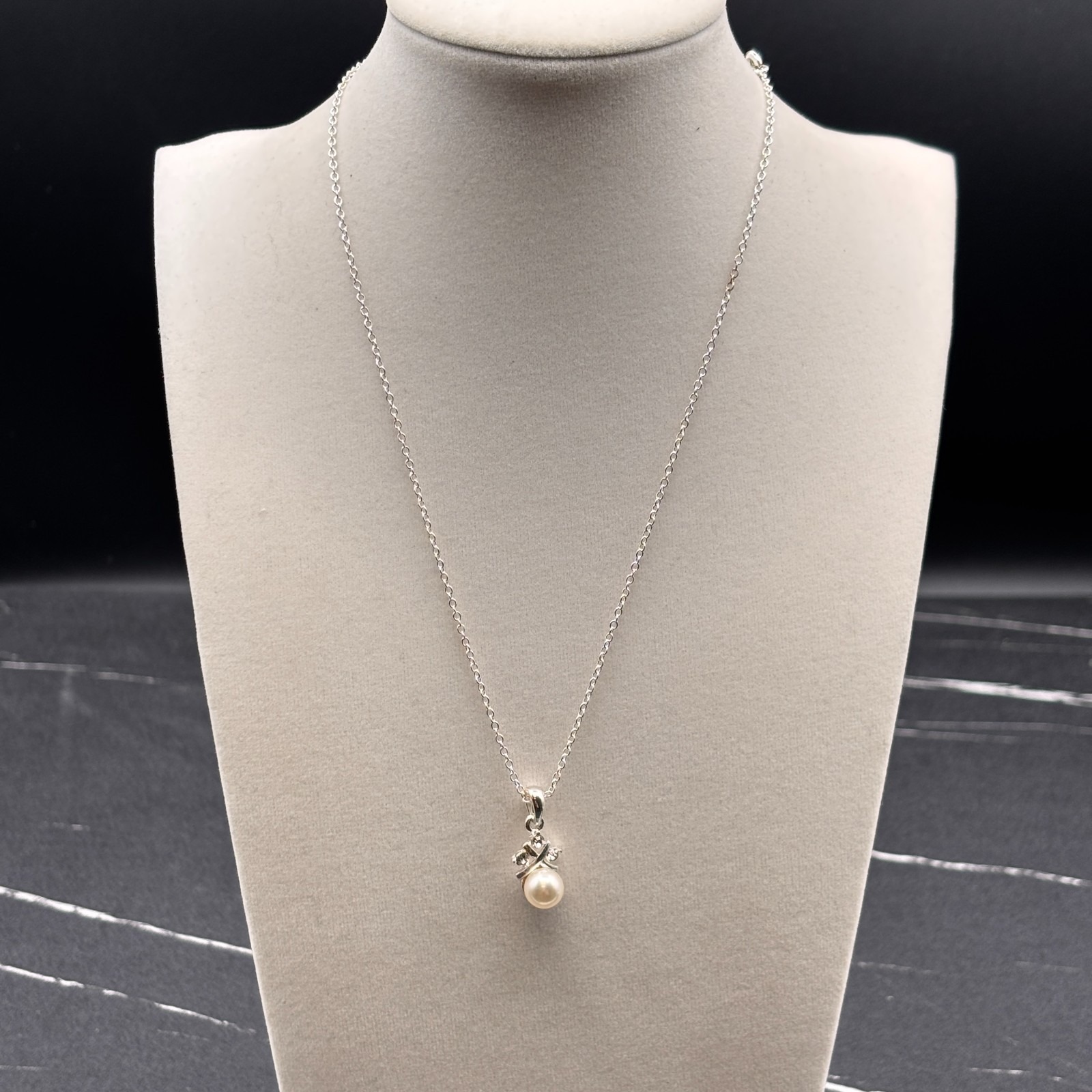 Sha Silver Tone Faux Pearl Pendant Necklace Women White Crystal Accent Jewelry 16$